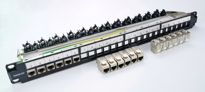 超五类屏蔽 24 位配线架（模块式）